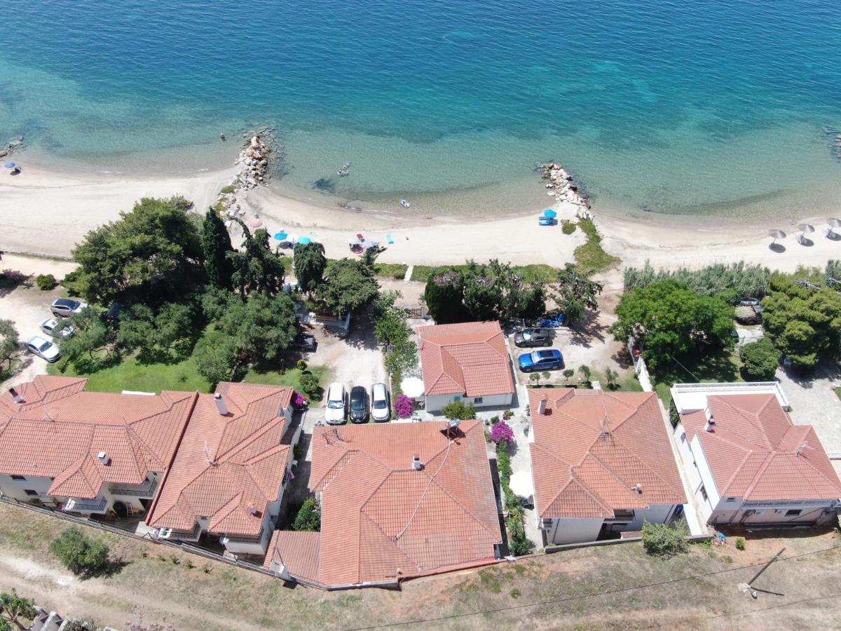 Porto Almira Beachfront House Nikiti  Exterior photo