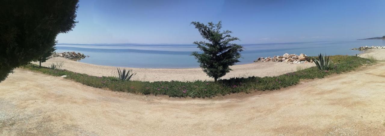 Porto Almira Beachfront House Nikiti  Exterior photo